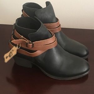 H by hudson Leather Booties